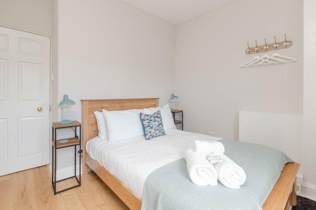 Altido Elegant Georgian 2-Bedrm Apt In Heart Of Old Town Apartment Edinburgh Exterior photo